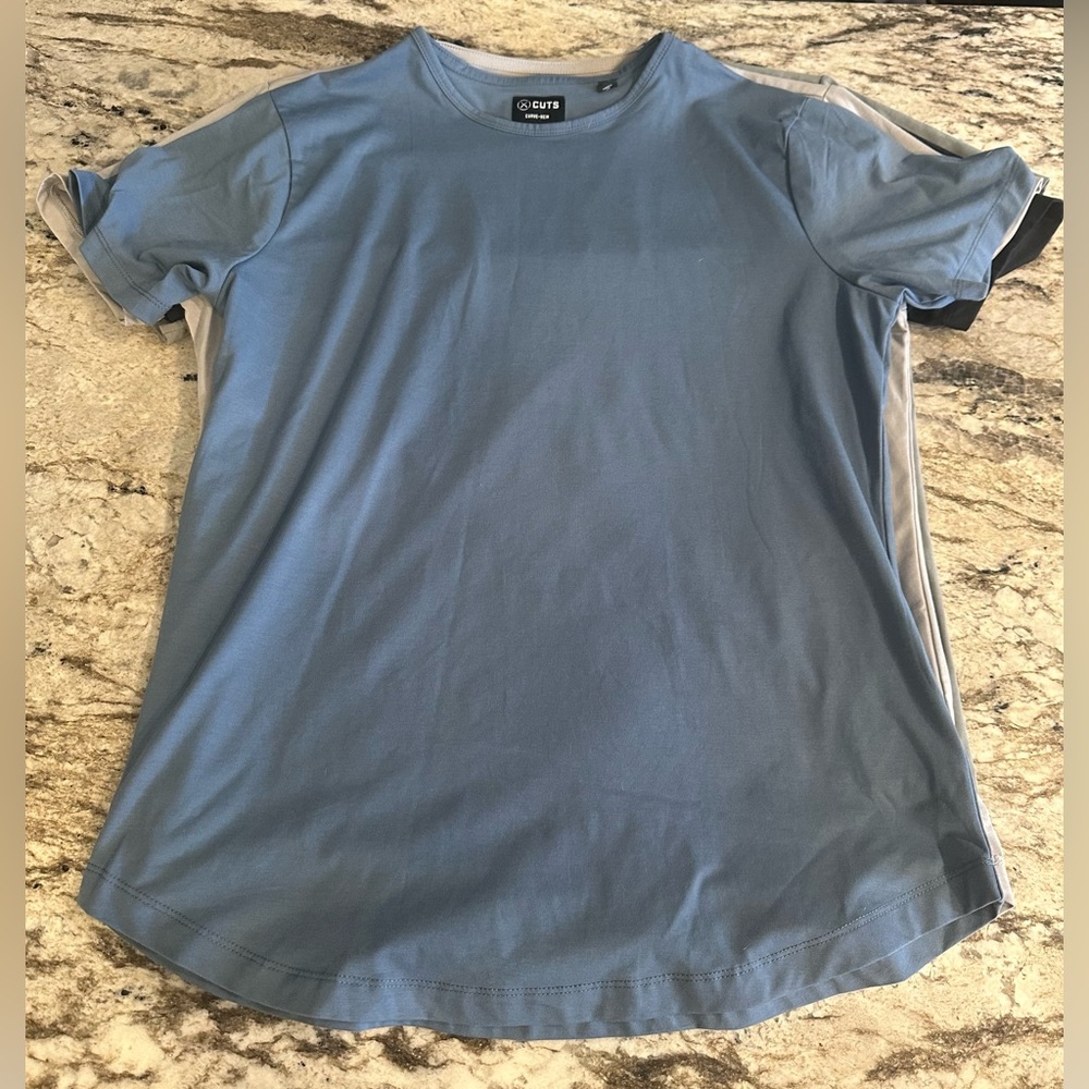 5 Cuts brand short sleeve shirts - Picture 3 of 6